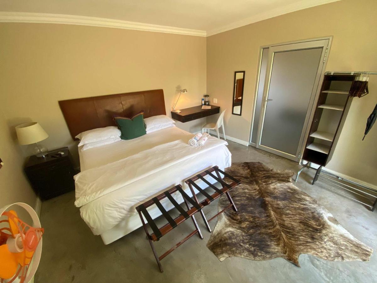 Eagles View Guest House And Business Centre 鲁德普特 外观 照片