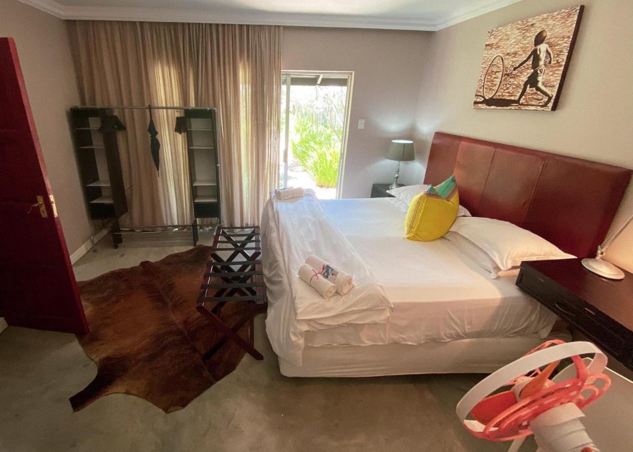 Eagles View Guest House And Business Centre 鲁德普特 外观 照片