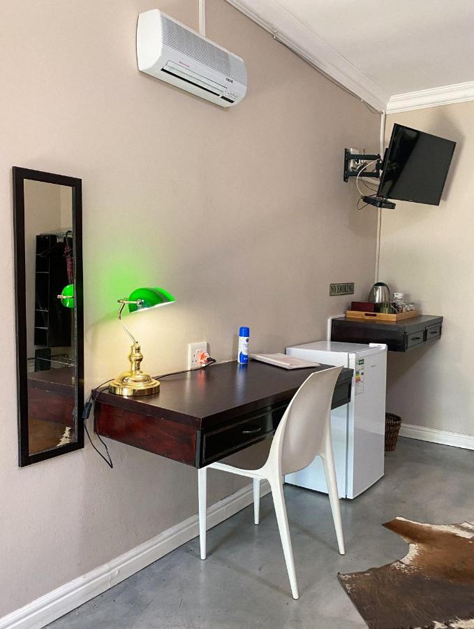 Eagles View Guest House And Business Centre 鲁德普特 外观 照片