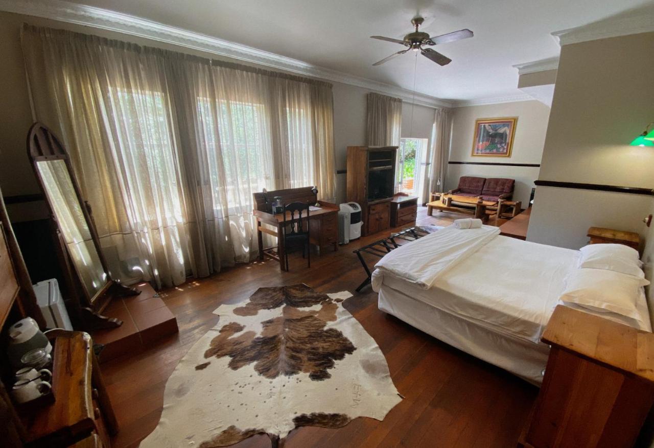 Eagles View Guest House And Business Centre 鲁德普特 外观 照片